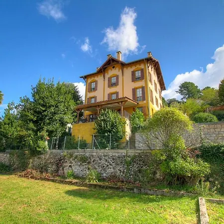 Du Pietri בית הארחה Olivese